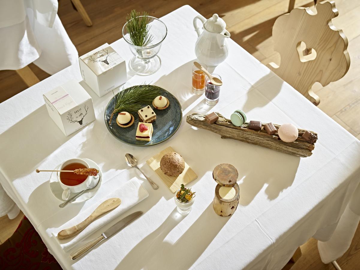 Romantic Hotel Excelsior Cavalese Exteriör bild